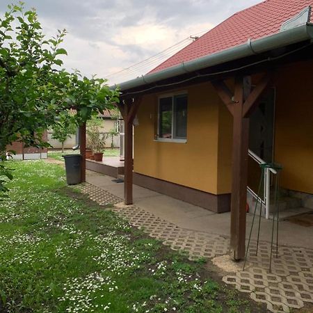 Eötvös Vendégház Hajdúszoboszló Exterior foto